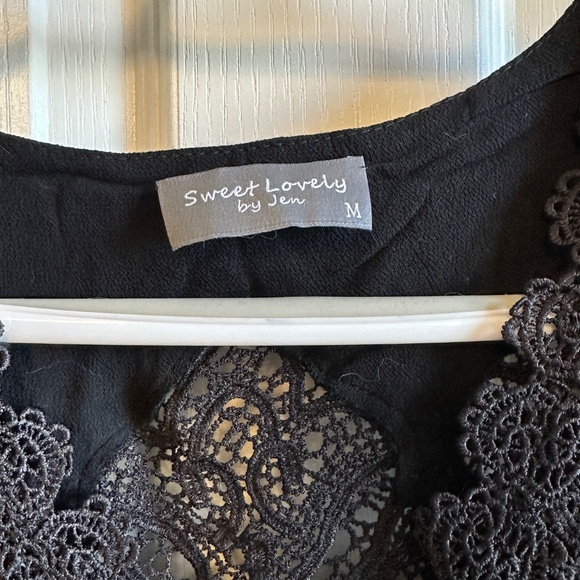 Sweet Lovely crochet top - Picture 2 of 2